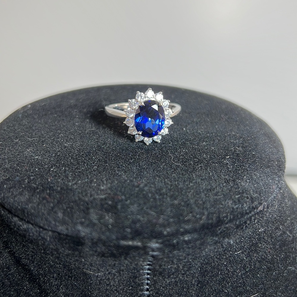 Replica of Princess of Wales (Diana) Ring
